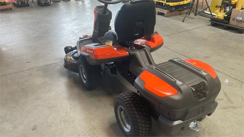 Husqvarna R200IX AWD Elektrisk - מכסחת גינה: תמונה 4 Husqvarna R200IX AWD Elektrisk - מכסחת גינה: תמונה 4