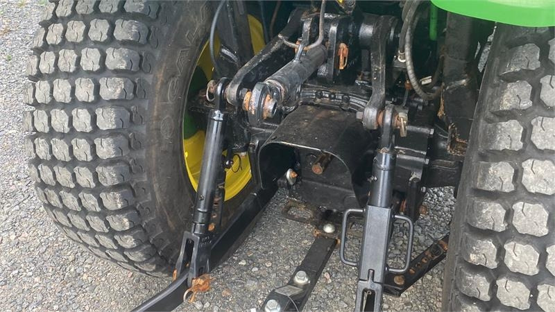 John Deere 3033 R - טרקטור עירוני: תמונה 5 John Deere 3033 R - טרקטור עירוני: תמונה 5