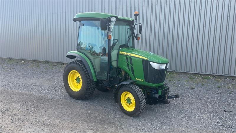 John Deere 3033 R - טרקטור עירוני: תמונה 2 John Deere 3033 R - טרקטור עירוני: תמונה 2