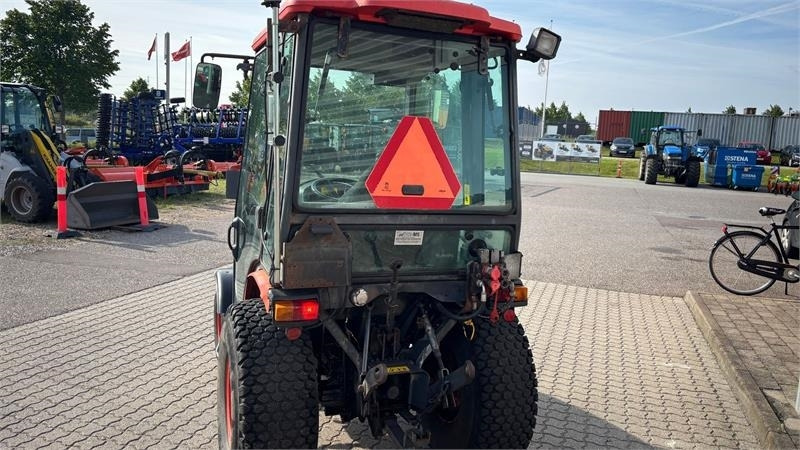 Kubota B2530 HST B2530 - טרקטור עירוני: תמונה 2 Kubota B2530 HST B2530 - טרקטור עירוני: תמונה 2