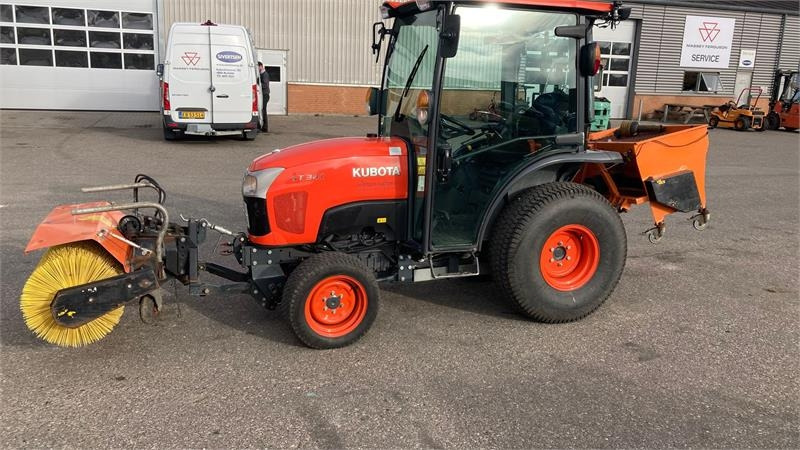 Kubota ST341 inkl. 150 cm kost og udlægger - טרקטור עירוני: תמונה 2 Kubota ST341 inkl. 150 cm kost og udlægger - טרקטור עירוני: תמונה 2