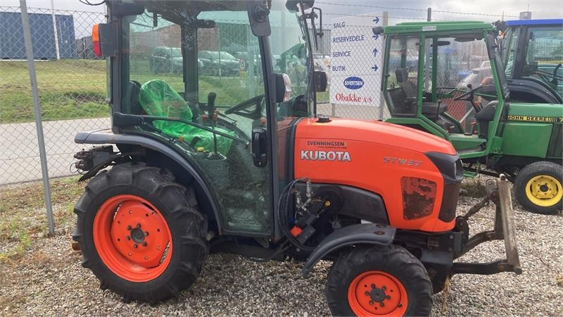 Kubota STW37 Kun 1145 timer - טרקטור עירוני: תמונה 1 Kubota STW37 Kun 1145 timer - טרקטור עירוני: תמונה 1