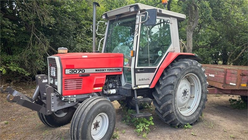 Massey Ferguson 3070 Traktor - טרקטור חקלאי: תמונה 1 Massey Ferguson 3070 Traktor - טרקטור חקלאי: תמונה 1