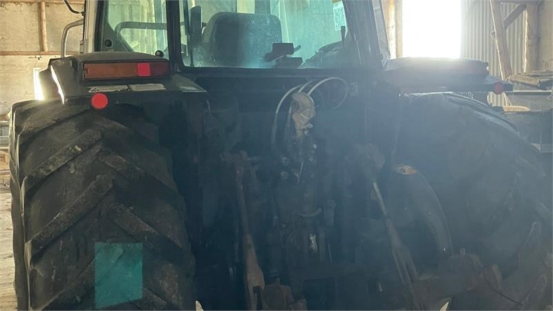 Massey Ferguson 3095 Dynashift - טרקטור חקלאי: תמונה 3 Massey Ferguson 3095 Dynashift - טרקטור חקלאי: תמונה 3