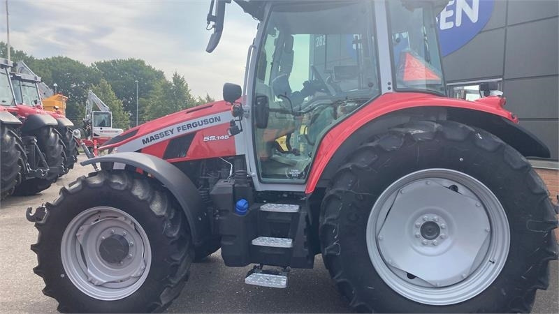 Massey Ferguson 5S.145 Exclusive Dyna-6 Exclusive - טרקטור חקלאי: תמונה 5 Massey Ferguson 5S.145 Exclusive Dyna-6 Exclusive - טרקטור חקלאי: תמונה 5