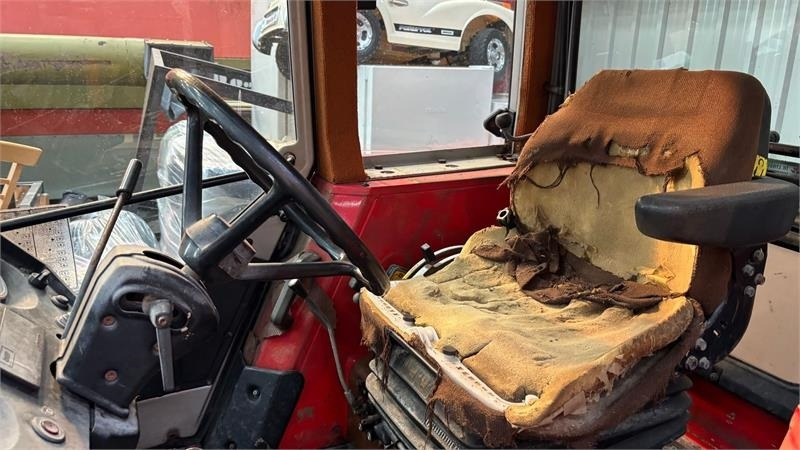 Massey Ferguson 699 - טרקטור חקלאי: תמונה 5 Massey Ferguson 699 - טרקטור חקלאי: תמונה 5