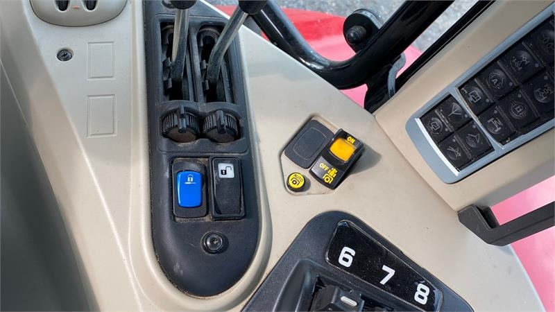 Massey Ferguson 7718S Dyna 6 Efficient inkl. FL4327 Frontlæsser - טרקטור חקלאי: תמונה 5 Massey Ferguson 7718S Dyna 6 Efficient inkl. FL4327 Frontlæsser - טרקטור חקלאי: תמונה 5