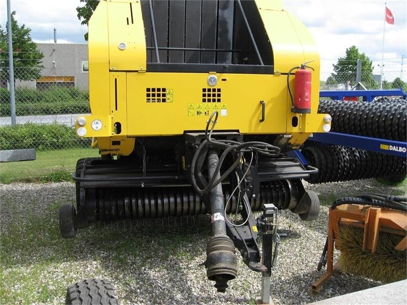 New Holland BR7070 med SUPER FEED - מכונת צרור עגולה: תמונה 2 New Holland BR7070 med SUPER FEED - מכונת צרור עגולה: תמונה 2