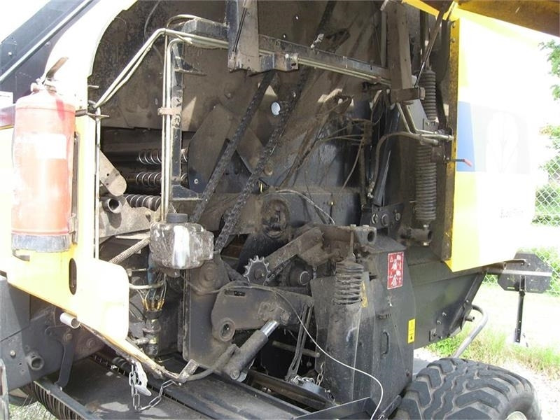 New Holland BR7070 med SUPER FEED - מכונת צרור עגולה: תמונה 5 New Holland BR7070 med SUPER FEED - מכונת צרור עגולה: תמונה 5