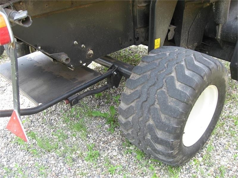 New Holland BR7070 med SUPER FEED - מכונת צרור עגולה: תמונה 4 New Holland BR7070 med SUPER FEED - מכונת צרור עגולה: תמונה 4