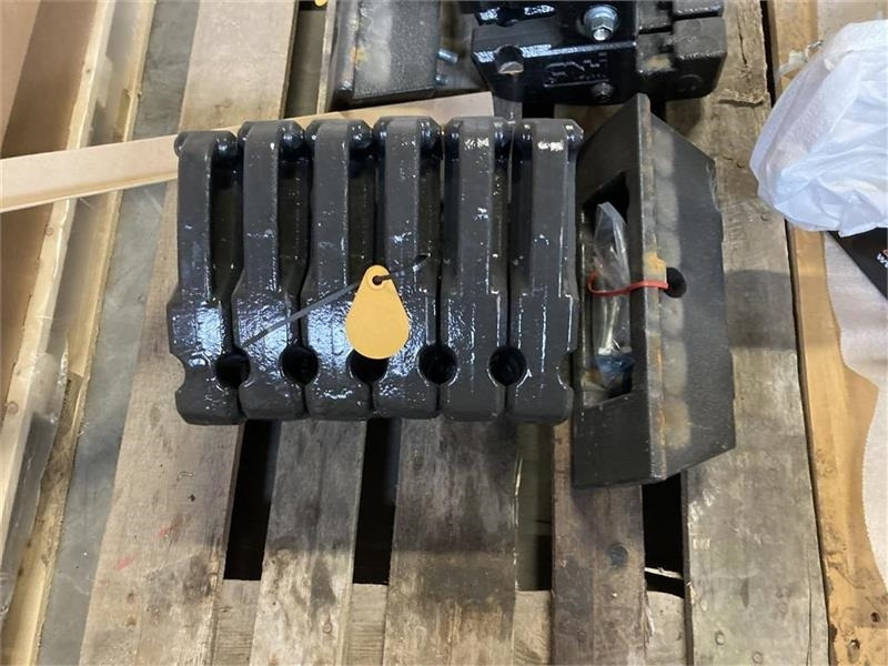 New Holland Boomer til 35-40-50-55 - משקל נגד: תמונה 4 New Holland Boomer til 35-40-50-55 - משקל נגד: תמונה 4