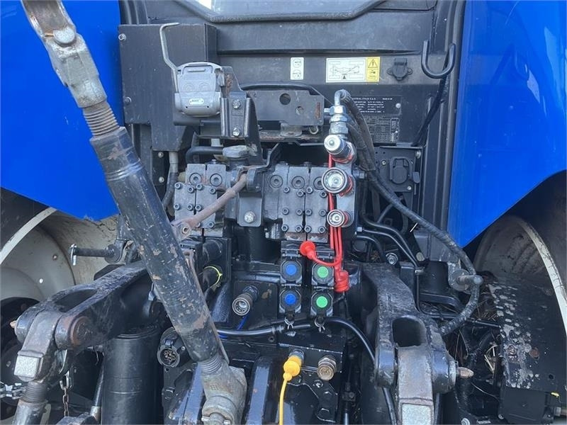 New Holland T7.270 AUTO COMMAND - טרקטור חקלאי: תמונה 5 New Holland T7.270 AUTO COMMAND - טרקטור חקלאי: תמונה 5