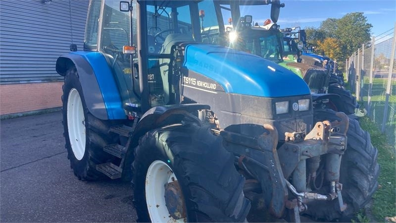 New Holland TS115 - טרקטור חקלאי: תמונה 1 New Holland TS115 - טרקטור חקלאי: תמונה 1