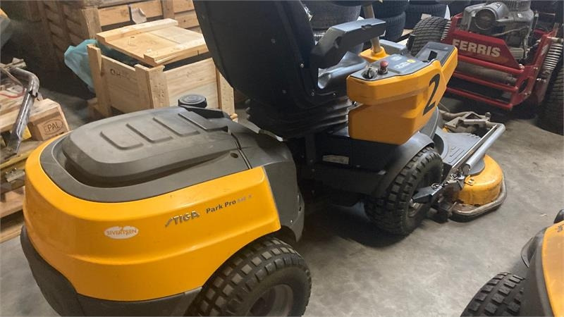 Stiga Park Pro 540IX 4WD 125 Combi Pro el.  - מכסחת גינה: תמונה 3 Stiga Park Pro 540IX 4WD 125 Combi Pro el.  - מכסחת גינה: תמונה 3