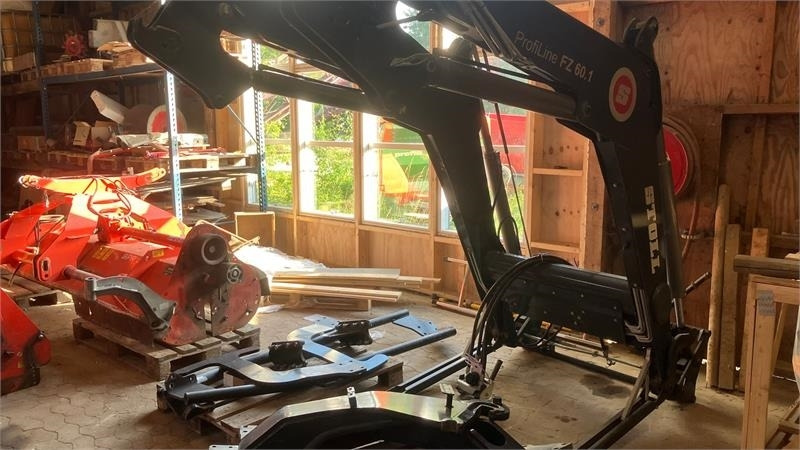 Stoll FZ 60,1 3 ventil og dæmpning Med beslag for NH T7. - מעמיס קדמי לטרקטור: תמונה 2 Stoll FZ 60,1 3 ventil og dæmpning Med beslag for NH T7. - מעמיס קדמי לטרקטור: תמונה 2
