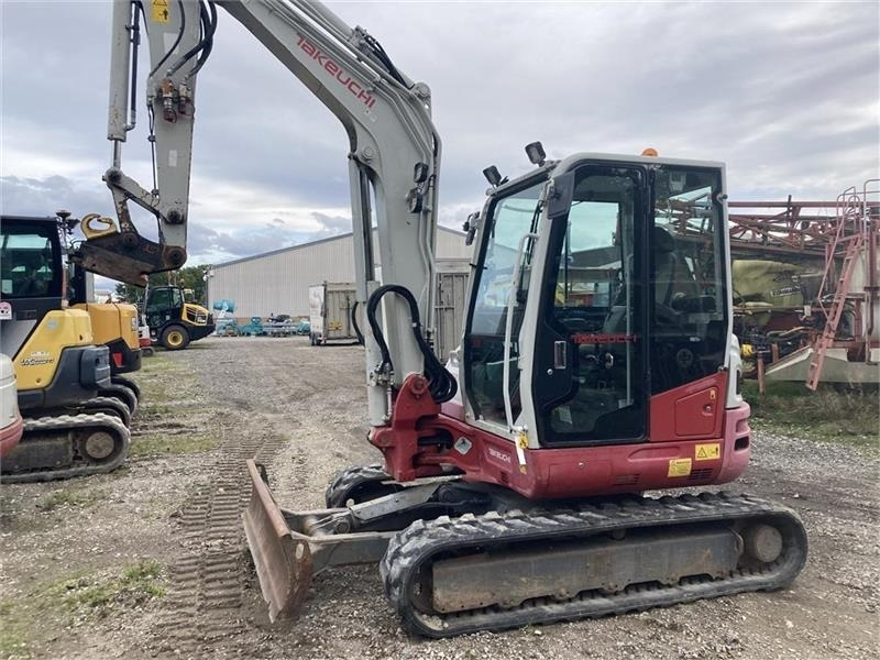 Takeuchi TB260 - מיני מחפר: תמונה 1 Takeuchi TB260 - מיני מחפר: תמונה 1