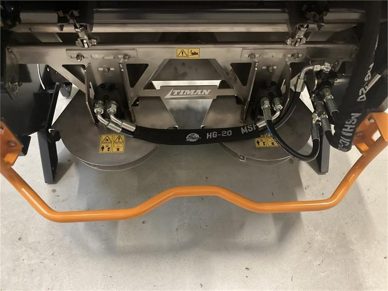 Timan CS-200 Combispreder 300 liter til traktor  - מפזר חול/ מלח עבור כלי רכב עירוני/ מיוחד: תמונה 4 Timan CS-200 Combispreder 300 liter til traktor  - מפזר חול/ מלח עבור כלי רכב עירוני/ מיוחד: תמונה 4