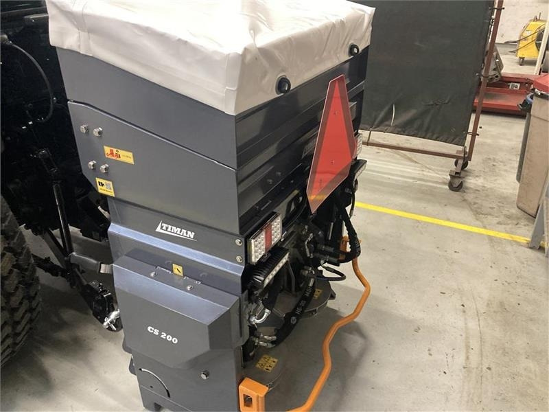 Timan CS-200 Combispreder 300 liter til traktor  - מפזר חול/ מלח עבור כלי רכב עירוני/ מיוחד: תמונה 3 Timan CS-200 Combispreder 300 liter til traktor  - מפזר חול/ מלח עבור כלי רכב עירוני/ מיוחד: תמונה 3