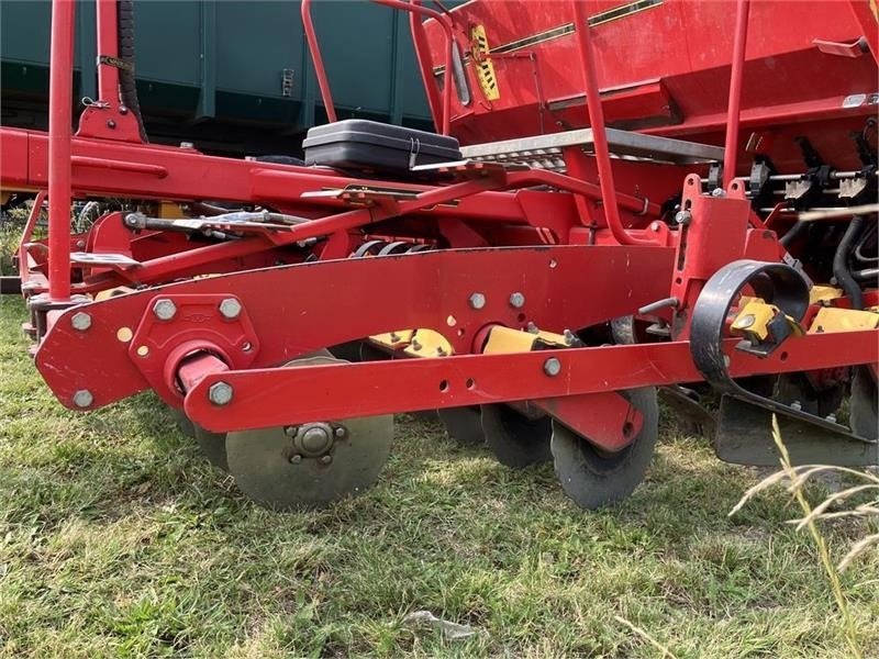 Vaderstad Rapid 300 C Super XL - מקדחת זרעים: תמונה 5 Vaderstad Rapid 300 C Super XL - מקדחת זרעים: תמונה 5