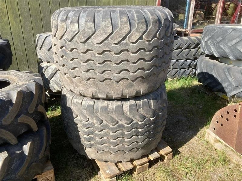 Vredestein Flotation + 700/45x22,5 - צמיג עבור כלי רכב עירוני/ מיוחד: תמונה 1 Vredestein Flotation + 700/45x22,5 - צמיג עבור כלי רכב עירוני/ מיוחד: תמונה 1