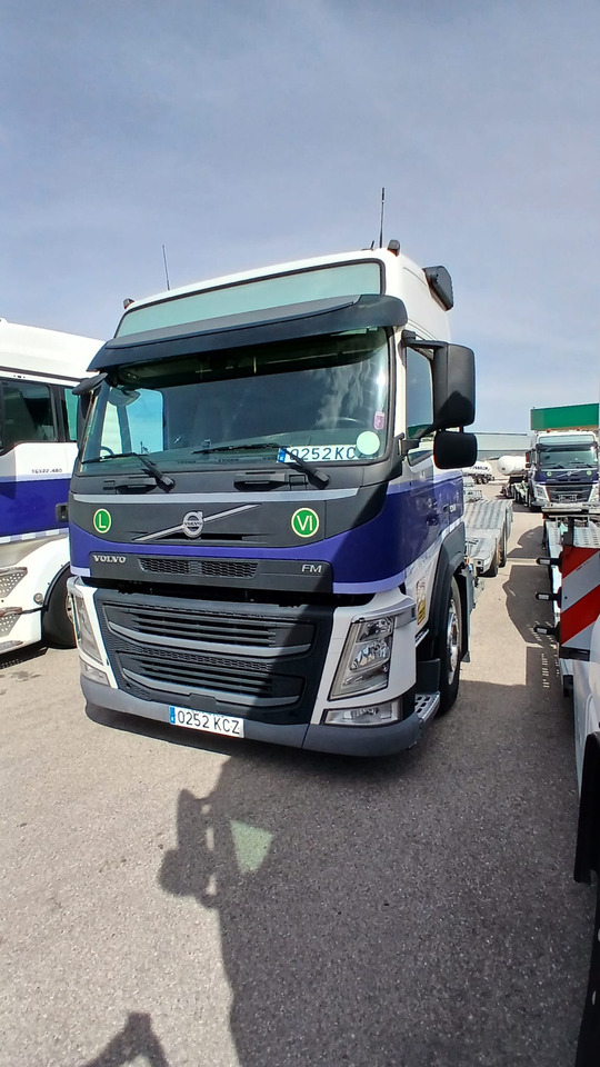 VOLVO FM 42 B3 500 - משאית עם שלדת תא: תמונה 2 VOLVO FM 42 B3 500 - משאית עם שלדת תא: תמונה 2