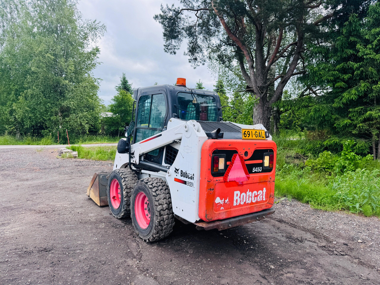 BOBCAT S450 - מעמיס היגוי החלקה: תמונה 3 BOBCAT S450 - מעמיס היגוי החלקה: תמונה 3