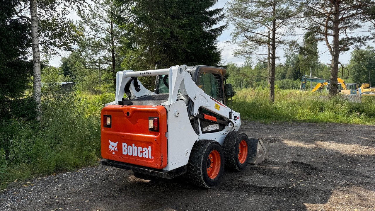 BOBCAT S530 - מעמיס היגוי החלקה: תמונה 4 BOBCAT S530 - מעמיס היגוי החלקה: תמונה 4
