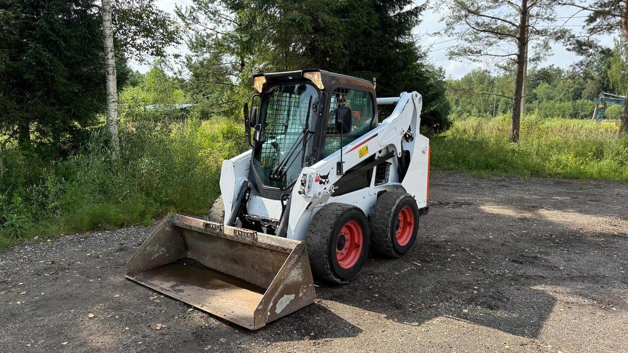 BOBCAT S530 - מעמיס היגוי החלקה: תמונה 1 BOBCAT S530 - מעמיס היגוי החלקה: תמונה 1