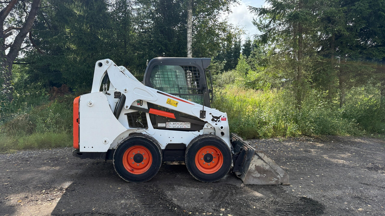 BOBCAT S530 - מעמיס היגוי החלקה: תמונה 5 BOBCAT S530 - מעמיס היגוי החלקה: תמונה 5