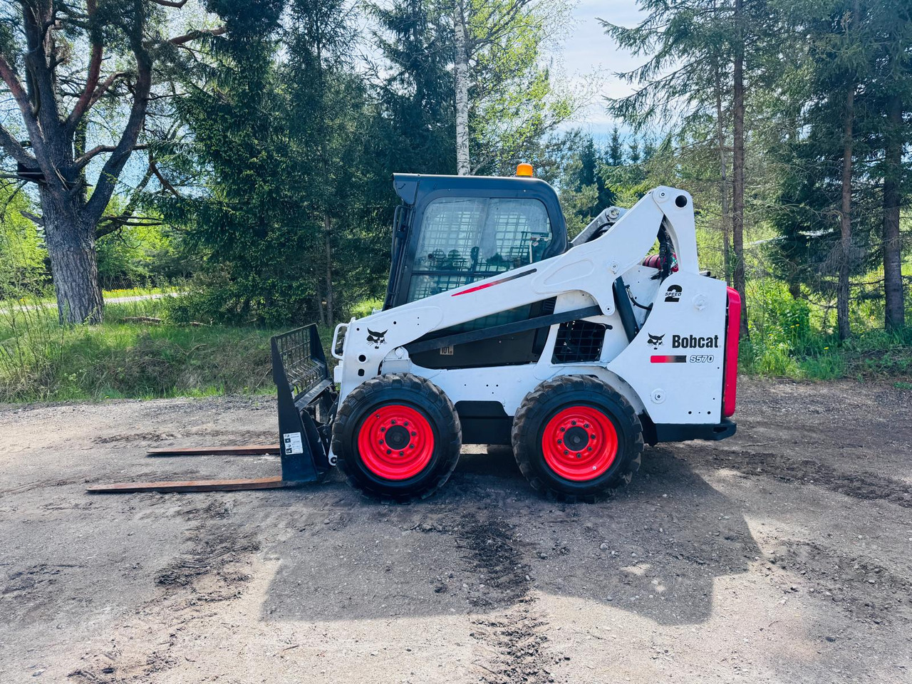 BOBCAT S570 - מעמיס היגוי החלקה: תמונה 2 BOBCAT S570 - מעמיס היגוי החלקה: תמונה 2