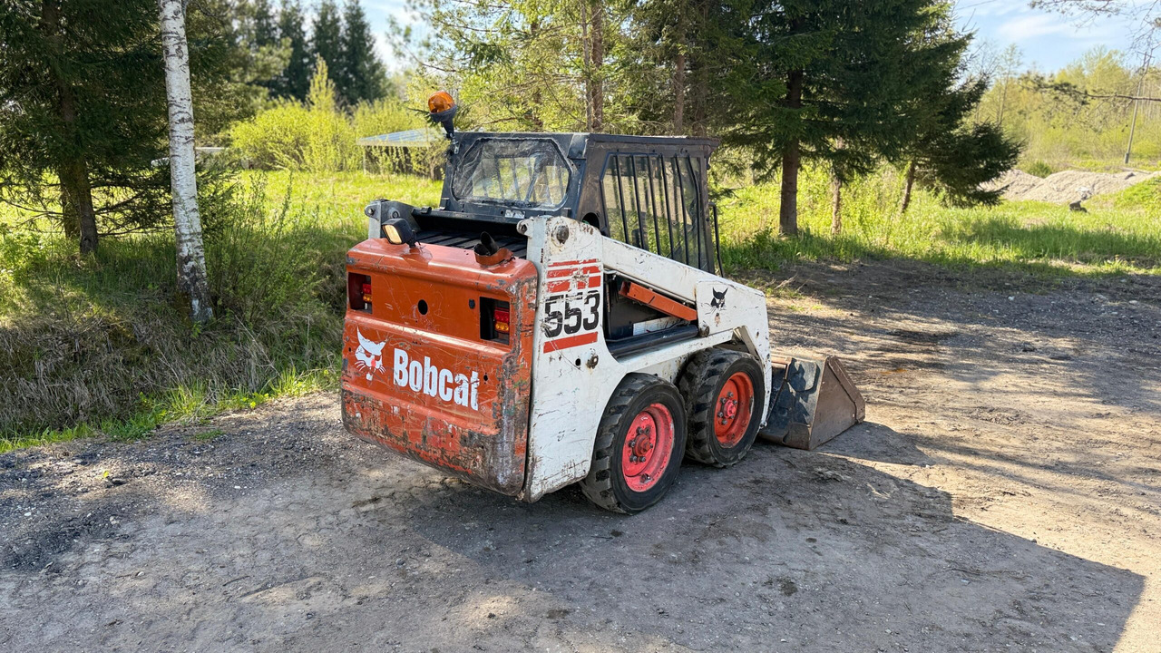 Bobcat 553 - מעמיס היגוי החלקה: תמונה 4 Bobcat 553 - מעמיס היגוי החלקה: תמונה 4