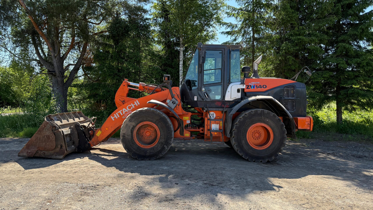 Hitachi ZW140 - מעמיס גלגלים: תמונה 2 Hitachi ZW140 - מעמיס גלגלים: תמונה 2