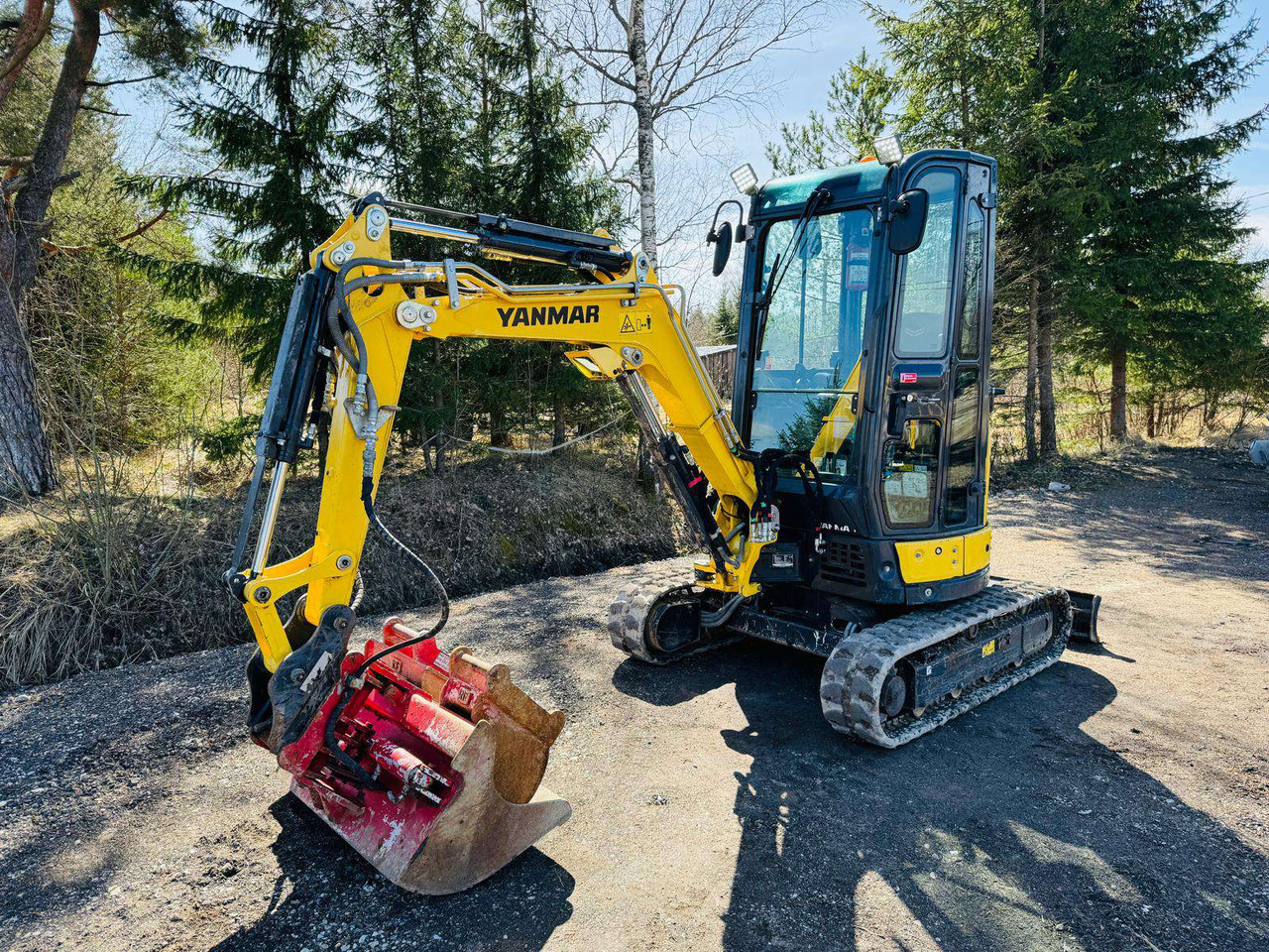 YANMAR VIO23-6 - מיני מחפר: תמונה 1 YANMAR VIO23-6 - מיני מחפר: תמונה 1