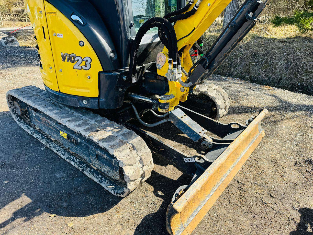 YANMAR VIO23-6 - מיני מחפר: תמונה 4 YANMAR VIO23-6 - מיני מחפר: תמונה 4
