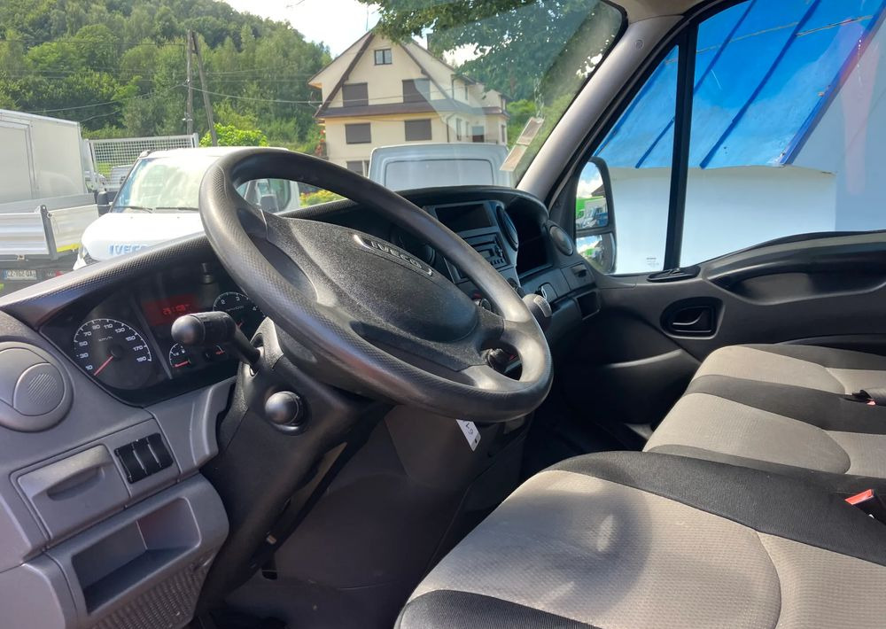 Iveco DAILY 35C13 ramo do zabudowy kiper wywrotka - משאית עם שלדת תא: תמונה 5 Iveco DAILY 35C13 ramo do zabudowy kiper wywrotka - משאית עם שלדת תא: תמונה 5