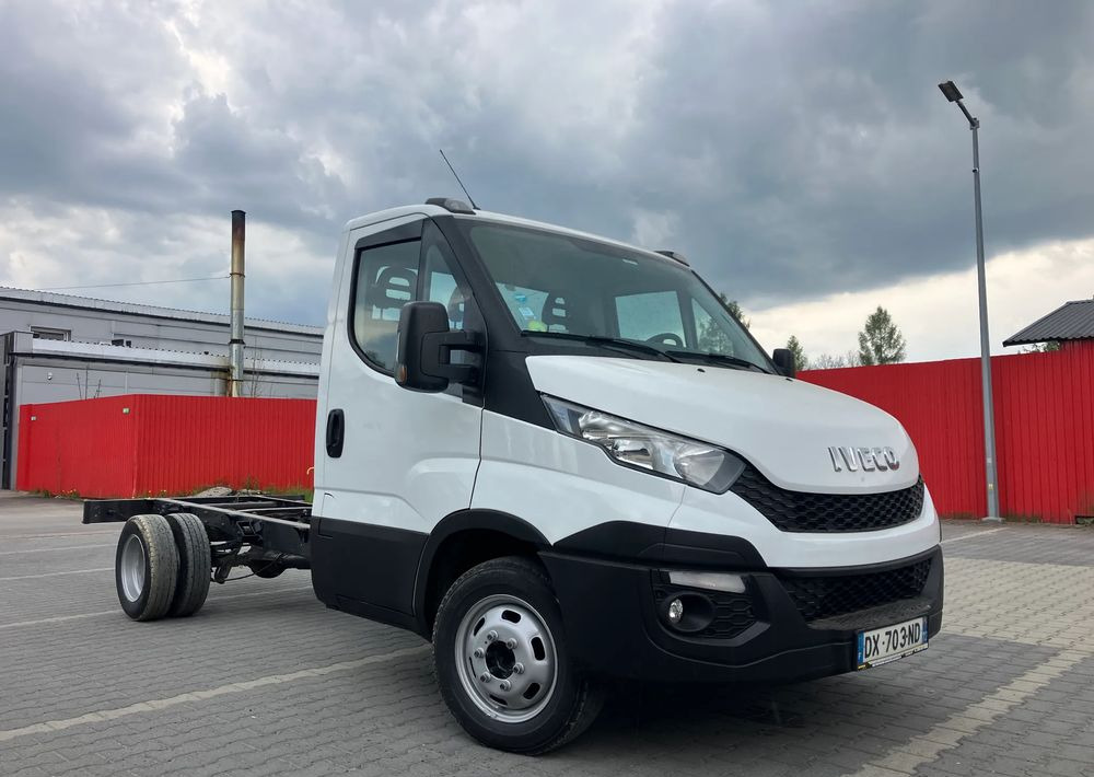 Iveco DAILY 35C13 ramo do zabudowy kiper wywrotka - משאית עם שלדת תא: תמונה 2 Iveco DAILY 35C13 ramo do zabudowy kiper wywrotka - משאית עם שלדת תא: תמונה 2