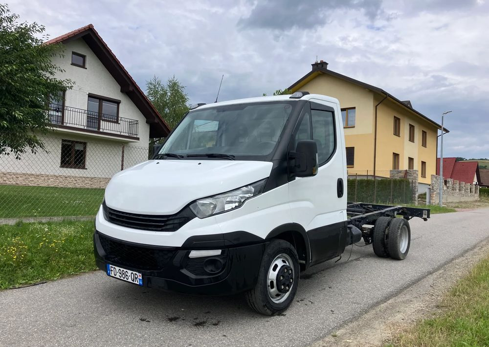 Iveco DAILY 35C14 ramo do zabudowy kiper wywrotka - משאית עם שלדת תא: תמונה 1 Iveco DAILY 35C14 ramo do zabudowy kiper wywrotka - משאית עם שלדת תא: תמונה 1
