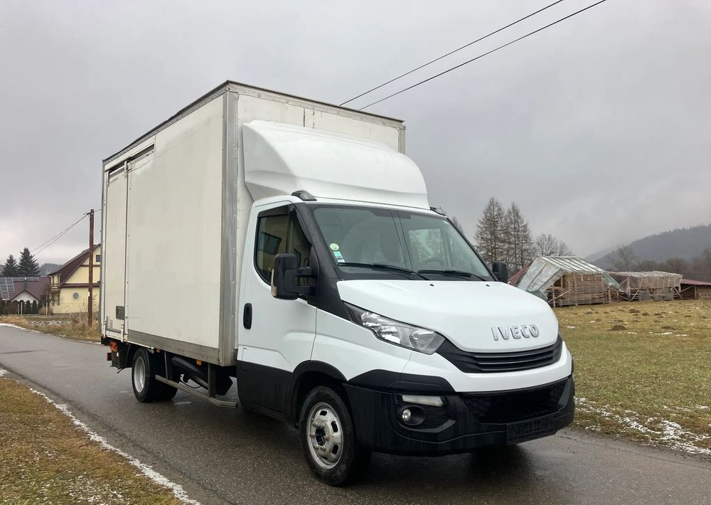 Iveco DAILY 35C16 kontener kurierka winda - כלי רכב מסחרי עם תיבה: תמונה 2 Iveco DAILY 35C16 kontener kurierka winda - כלי רכב מסחרי עם תיבה: תמונה 2