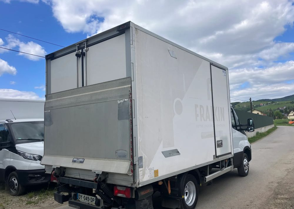 Iveco Daily 35C15 chłodnia 6 palet winda - כלי רכב מסחרי לקירור: תמונה 3 Iveco Daily 35C15 chłodnia 6 palet winda - כלי רכב מסחרי לקירור: תמונה 3