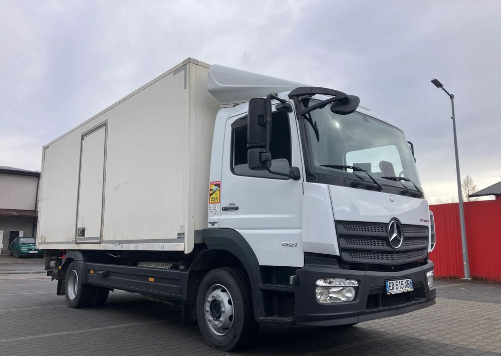 Mercedes-Benz ATEGO 1218 KURIERKA KONTENER 15 PALET - משאית תיבה: תמונה 2 Mercedes-Benz ATEGO 1218 KURIERKA KONTENER 15 PALET - משאית תיבה: תמונה 2