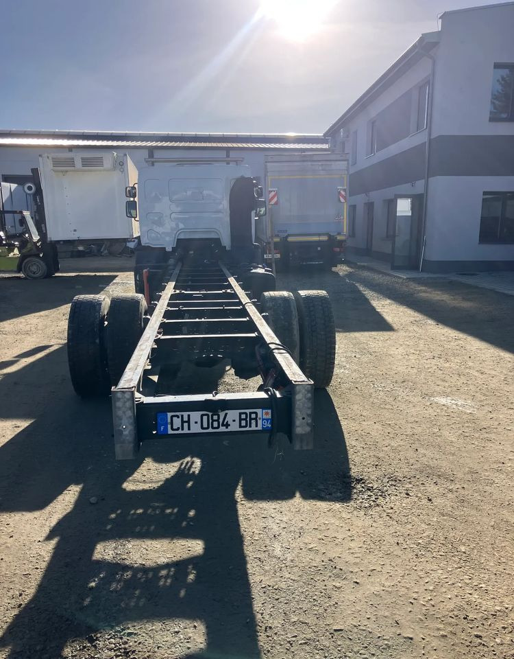 Renault RENAULT Premium 280 ramo do zabudowy - משאית עם שלדת תא: תמונה 4 Renault RENAULT Premium 280 ramo do zabudowy - משאית עם שלדת תא: תמונה 4