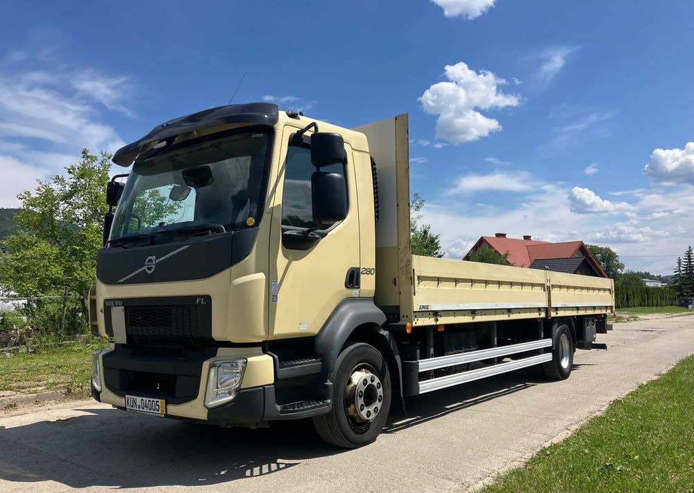 Volvo FL 280 skrzynia burtówka laweta - משאית צד נופל/ שטוחה: תמונה 1 Volvo FL 280 skrzynia burtówka laweta - משאית צד נופל/ שטוחה: תמונה 1