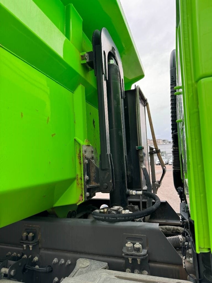 Volvo FM 8*4 - מזהיר: תמונה 5 Volvo FM 8*4 - מזהיר: תמונה 5