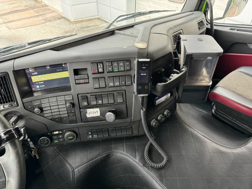 Volvo FM 8*4 - מזהיר: תמונה 3 Volvo FM 8*4 - מזהיר: תמונה 3