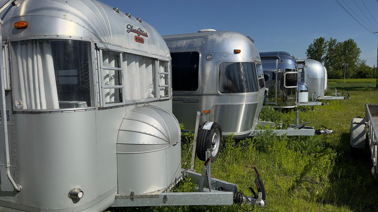 1992 Airstream Classic 1992 Airstream Classic – Fully Rebuilt Vintage Travel Trailer - קרון נגרר לממכר: תמונה 3 1992 Airstream Classic 1992 Airstream Classic – Fully Rebuilt Vintage Travel Trailer - קרון נגרר לממכר: תמונה 3