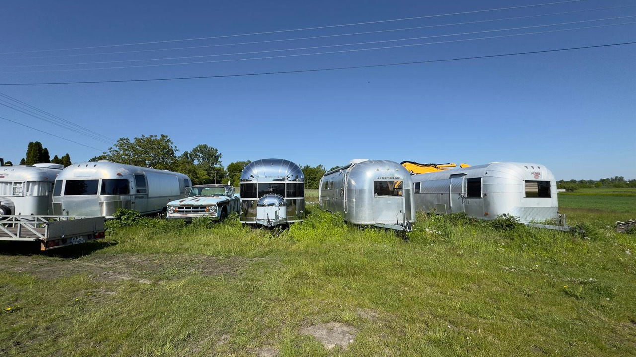 1992 Airstream Classic 1992 Airstream Classic – Fully Rebuilt Vintage Travel Trailer - קרון נגרר לממכר: תמונה 2 1992 Airstream Classic 1992 Airstream Classic – Fully Rebuilt Vintage Travel Trailer - קרון נגרר לממכר: תמונה 2