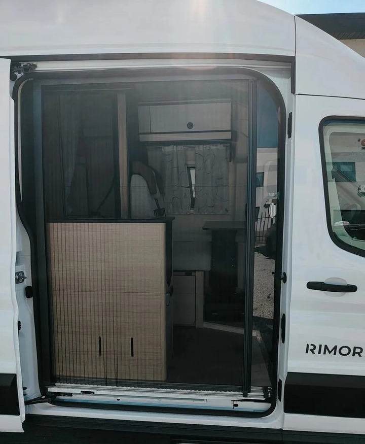 FORD Rimor NEW Ford Van 238 Truma Diesel Roller Shutters Remis AUTOMAT - קרוואן: תמונה 5 FORD Rimor NEW Ford Van 238 Truma Diesel Roller Shutters Remis AUTOMAT - קרוואן: תמונה 5