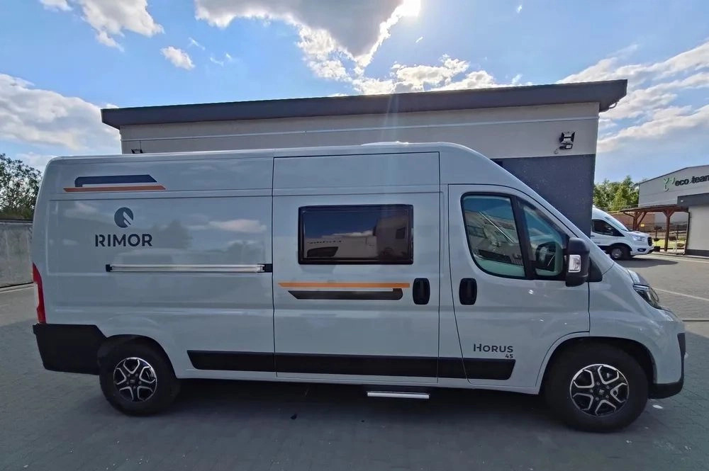 Fiat Ducato Rimor Horus 45 NEW AUTOMAT Grau Truma Diesel Lampen FULL LED 4-Sitzer - קרוואן: תמונה 4 Fiat Ducato Rimor Horus 45 NEW AUTOMAT Grau Truma Diesel Lampen FULL LED 4-Sitzer - קרוואן: תמונה 4