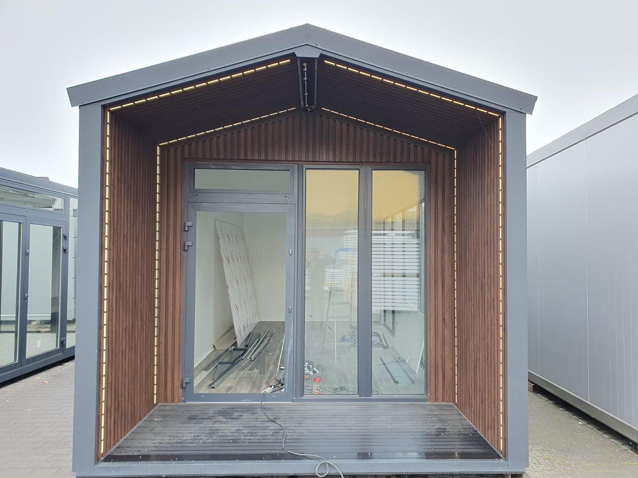 IDEX Premium Commercial Container Unit – Modern, Durable & Ready to Customize! Container with Terrace - מכולת בנייה: תמונה 3 IDEX Premium Commercial Container Unit – Modern, Durable & Ready to Customize! Container with Terrace - מכולת בנייה: תמונה 3