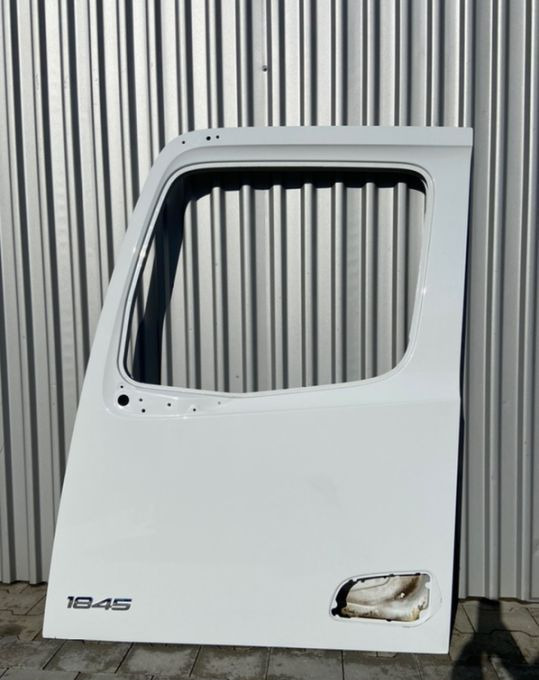 Drzwi lewe Mercedes Actros MP4 euro 6 - דלת וחלקים עבור משאית: תמונה 1 Drzwi lewe Mercedes Actros MP4 euro 6 - דלת וחלקים עבור משאית: תמונה 1